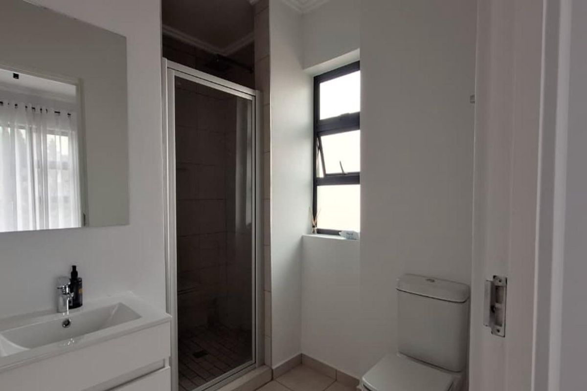 4 Bedroom House for Sale in Broadacres - Photo 5