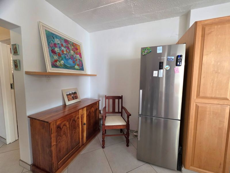 Modern, Spacious & Beautifully Renovated Duplex - Photo 7