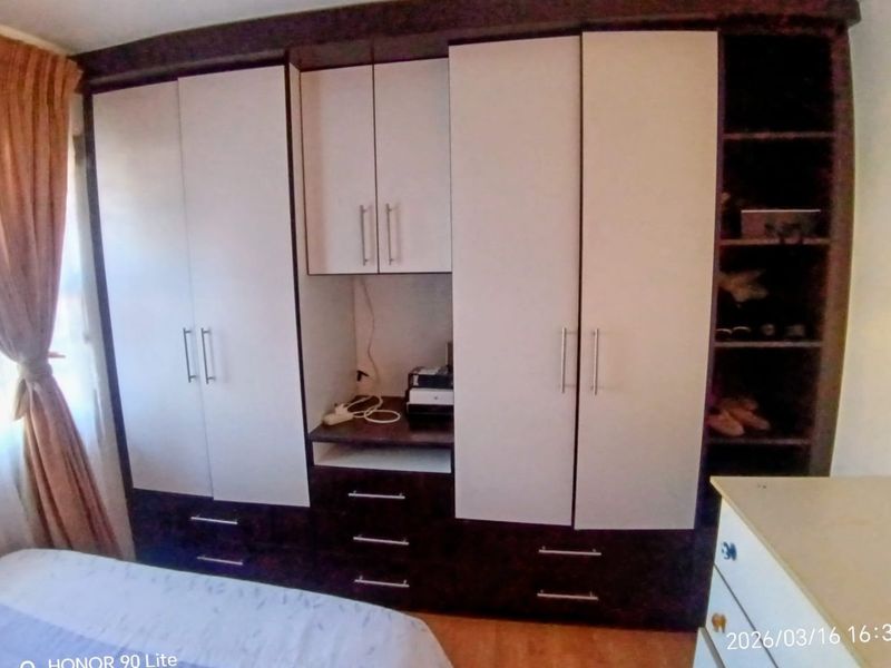 Spacious Family Home with Flatlet in King Williams Town - Photo 10