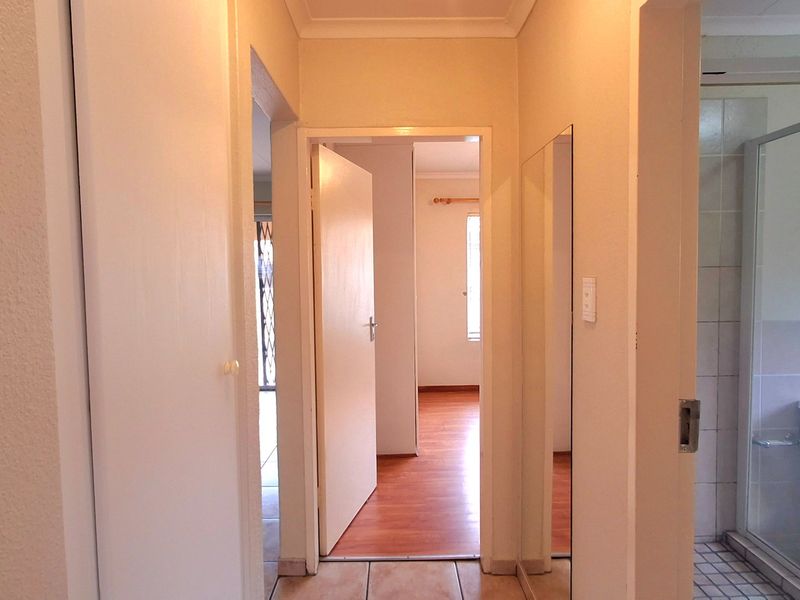 Neat & Low-Maintenance 2-Bedroom Face-Brick Townhouse with Private Garden in Sasolburg - Photo 8