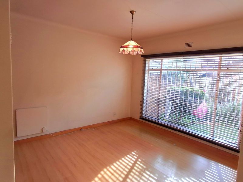 Charming Lock-Up-and-Go Townhouse in a Popular Complex in Sasolburg - Photo 8