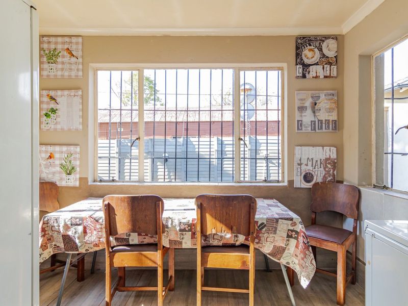 Charming Edenvale Home with 2 Flatlets plus Borehole - Photo 10