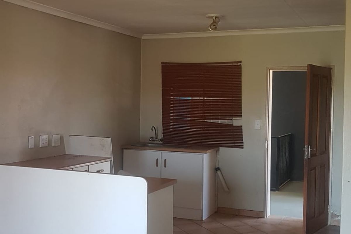 Online Auction- June 18 2026 -Invited Opening Bid R200 000 - Photo 5