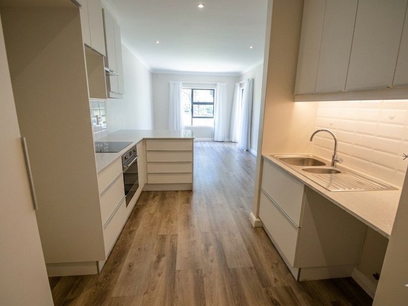 Sunny and Modern 2 Bedroom Ground-floor Apartment - Photo 5