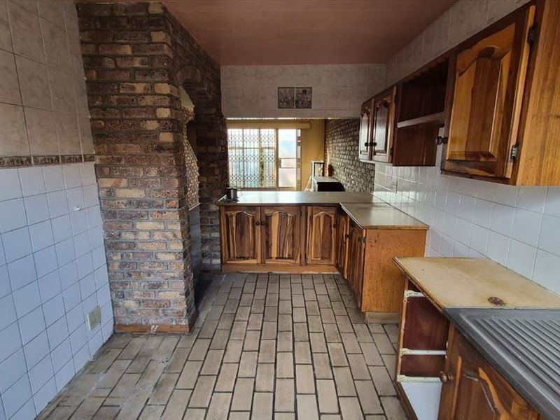 Welcome to your future dream home! - Photo 1