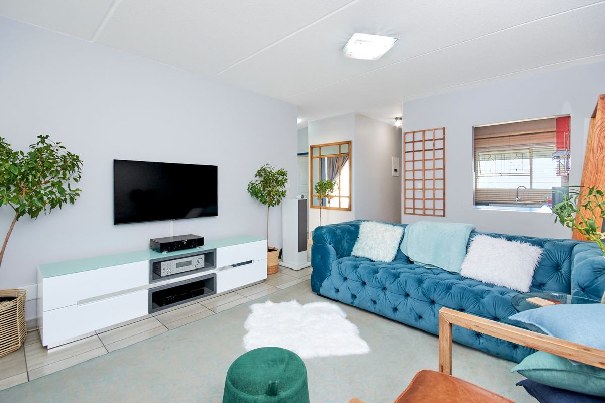 2 Bedroom 1 Bathroom for rental - Photo 3