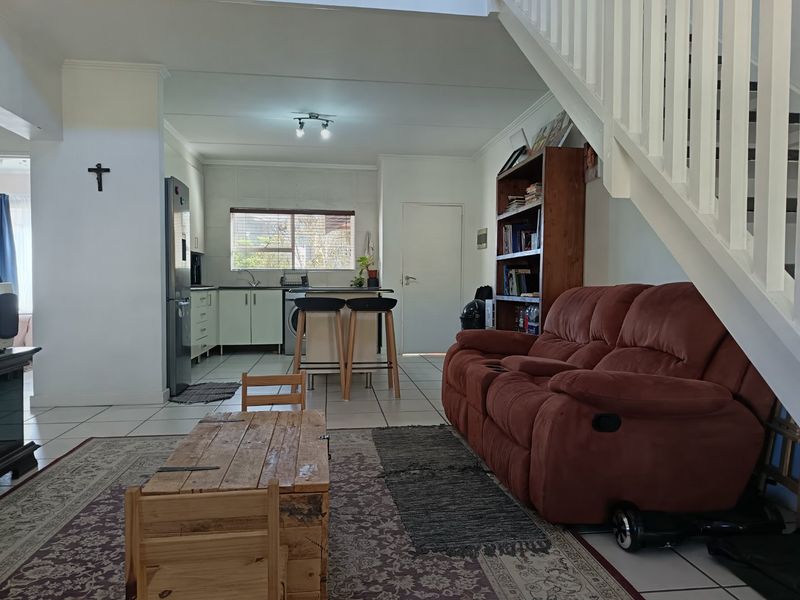 Top-Floor Townhouse with Loft, Dual Balconies & Future 3rd Bedroom Potential! - Photo 7