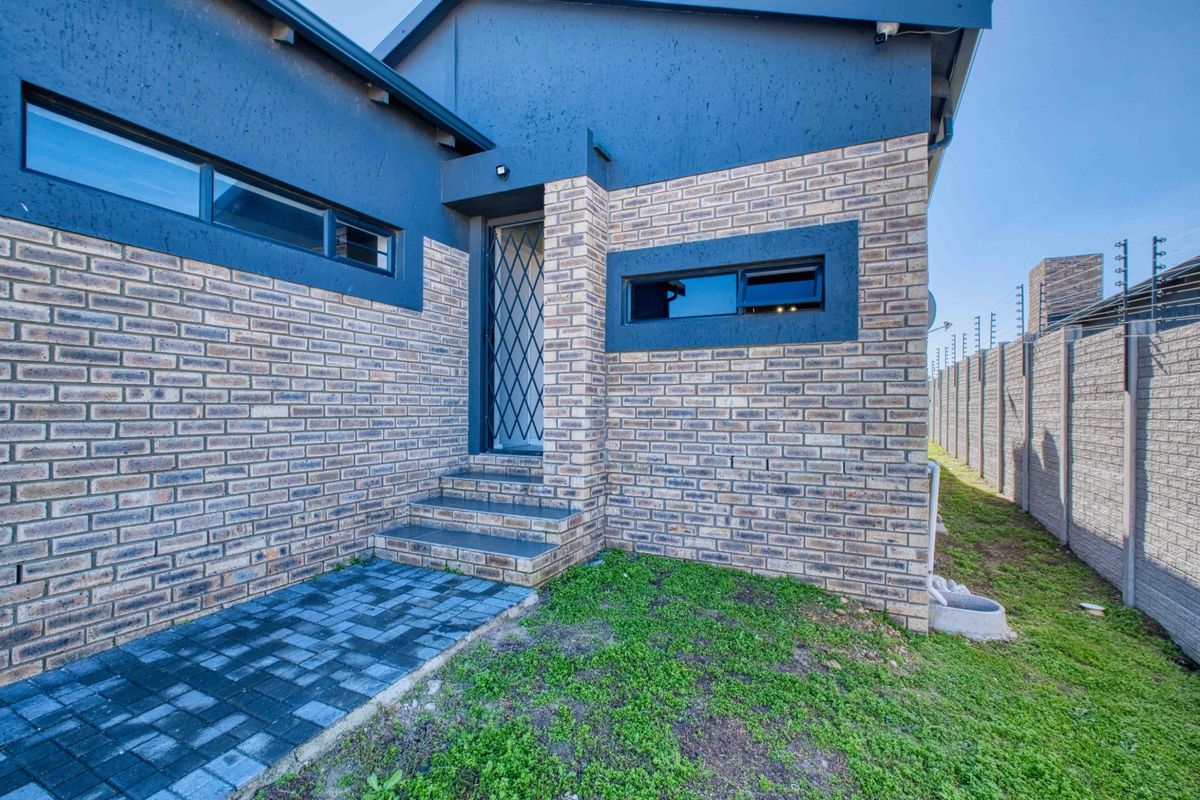 3 bedroom house for sale in Fairview - Photo 3
