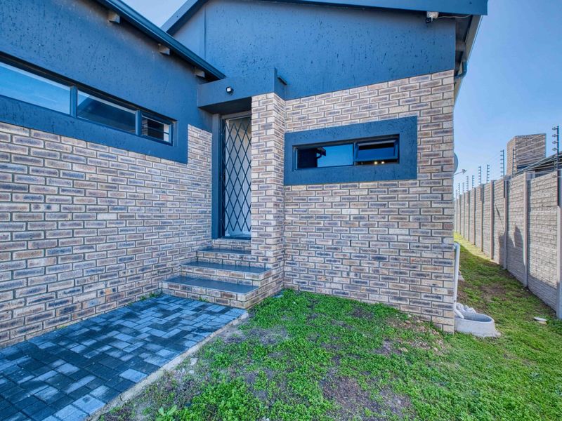 3 bedroom house for sale in Fairview - Photo 3