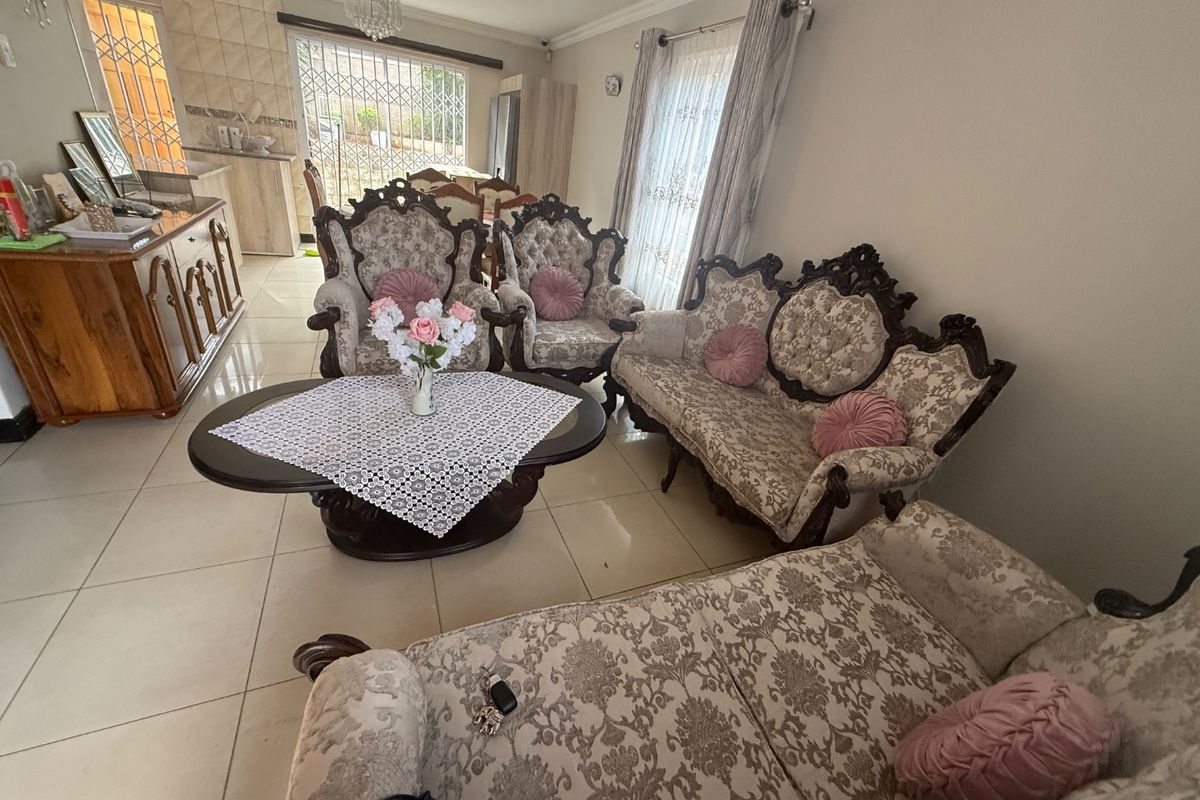Turnkey Perfection in the Heart of Raisethorpe..make this Beautiful home Your Own.. - Photo 5