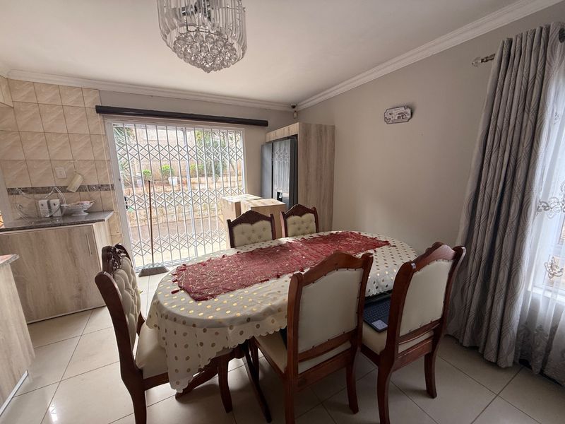 Turnkey Perfection in the Heart of Raisethorpe..make this Beautiful home Your Own.. - Photo 6