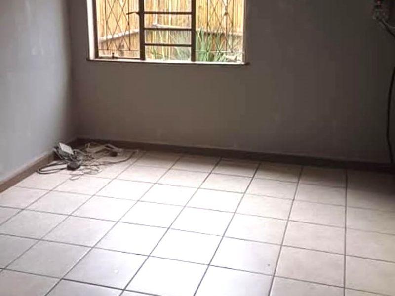 Own Entrance One Bedroom Cottage to Let- Greenwood road, Boughton, Pmb - Photo 5