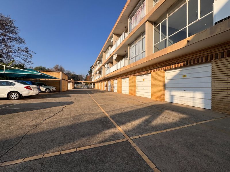 Spacious Two-Bedroom First-Floor Apartment in the heart of Three Rivers Proper - Photo 3