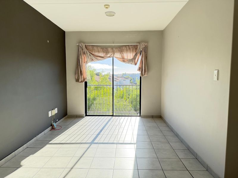 MOVE-IN READY GEM ON THE 2ND FLOOR – YOUR NEW HOME AWAITS!  - Photo 5