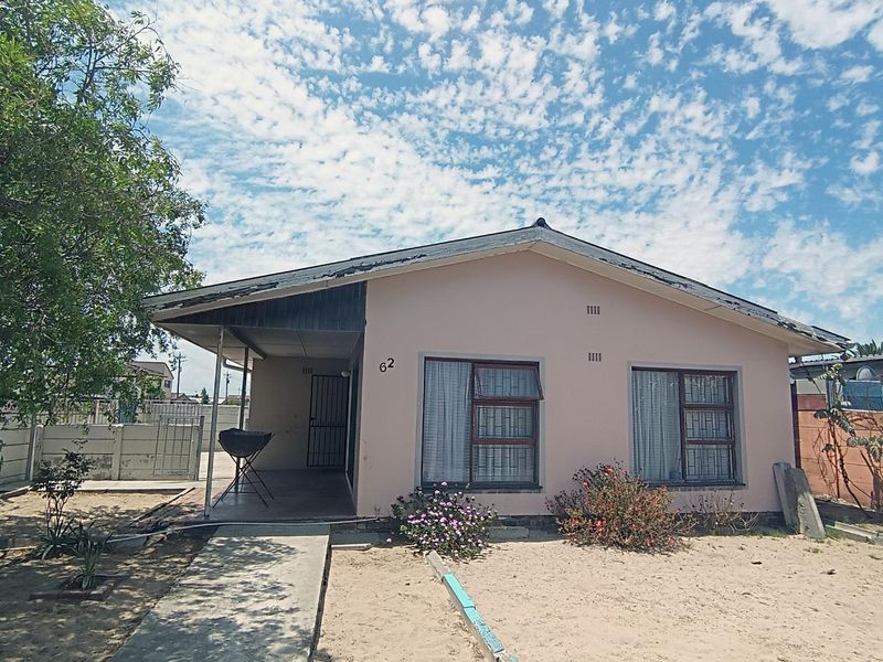 Family Home with Separate Flatlet, Flexible Living in Florida, Parow - Photo 1
