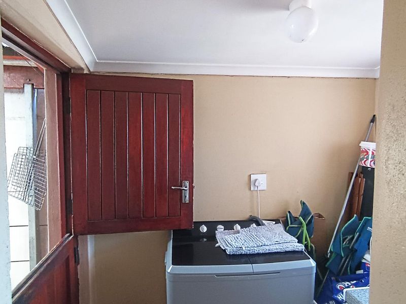 Family Home with Separate Flatlet, Flexible Living in Florida, Parow - Photo 8