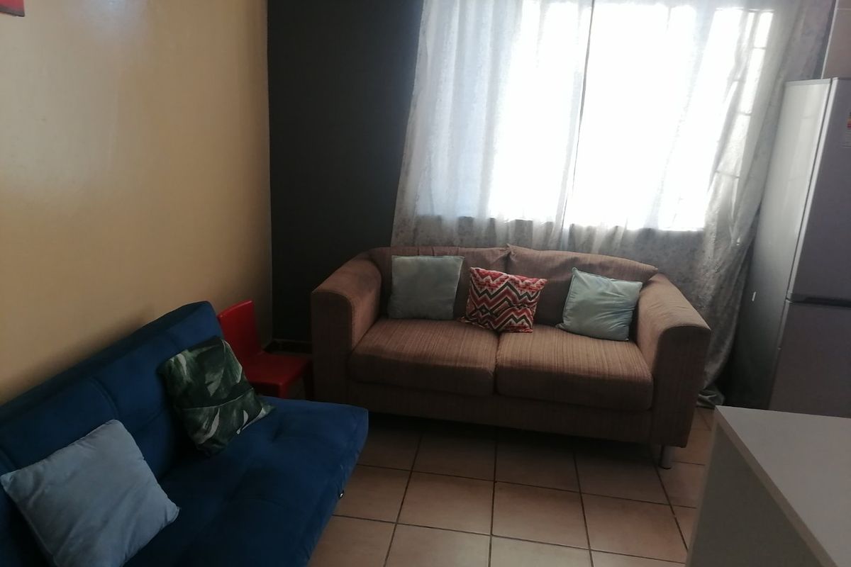 Lovely 3 bedroom family home to Rent in Vista Park - Photo 4