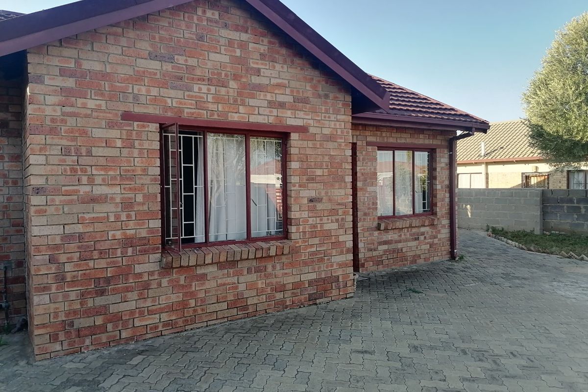 Lovely 3 bedroom family home to Rent in Vista Park - Photo 3