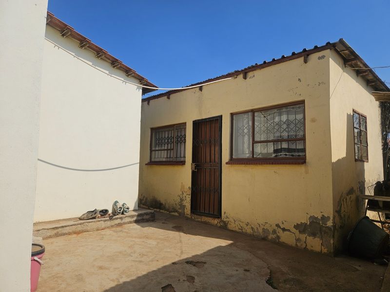 3 Bedroom house for sale - Photo 10