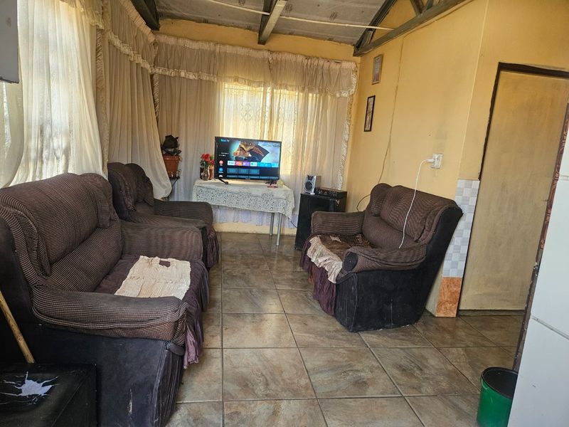 3 Bedroom house for sale - Photo 6