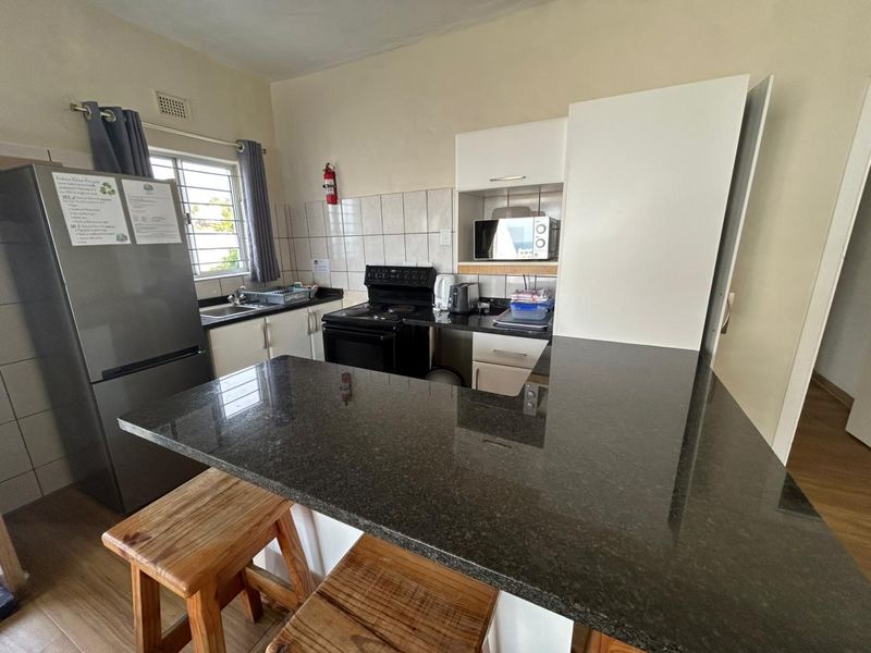 2 Bedroom Sea-View Apartment for Sale in Glenmore - Photo 10
