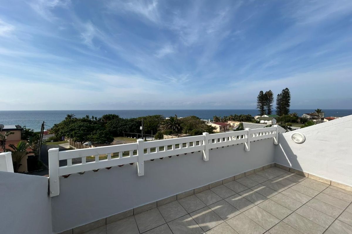2 Bedroom Sea-View Apartment for Sale in Glenmore - Photo 3
