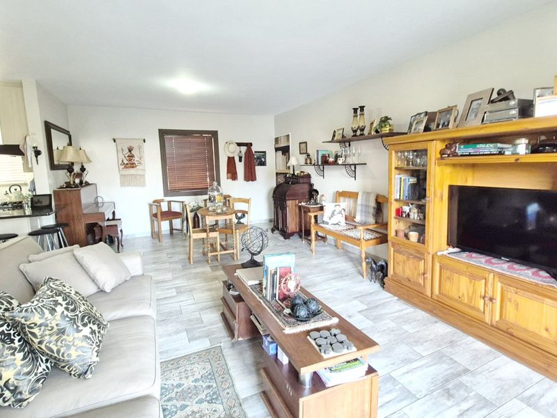 BEAUTIFUL 2 Bedroom 2 Bathroom renovated ground floor  - Rietvalleirand - Photo 3