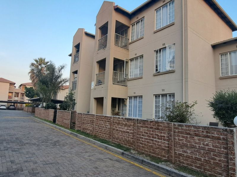 Ideally located in a sought-after area. - Photo 1