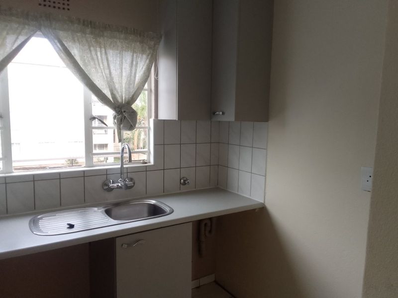 Ideally located in a sought-after area. - Photo 5