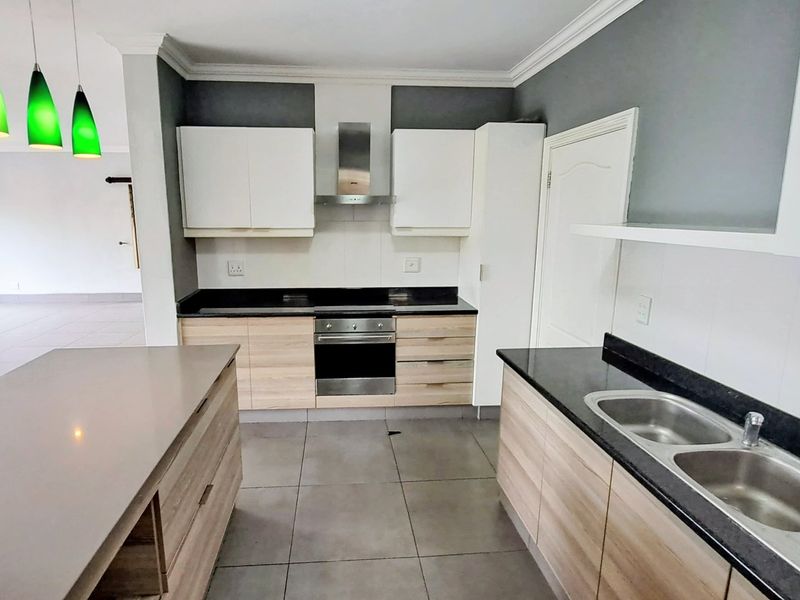 The Gardens- 3 bedroom Townhouse with private pool in secure gated estate   - avaiiable now - Photo 10