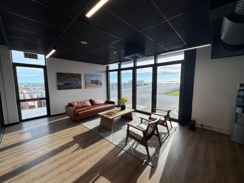 Exceptional Waterfront Office Space with Showroom and Executive Boardroom - Photo 1