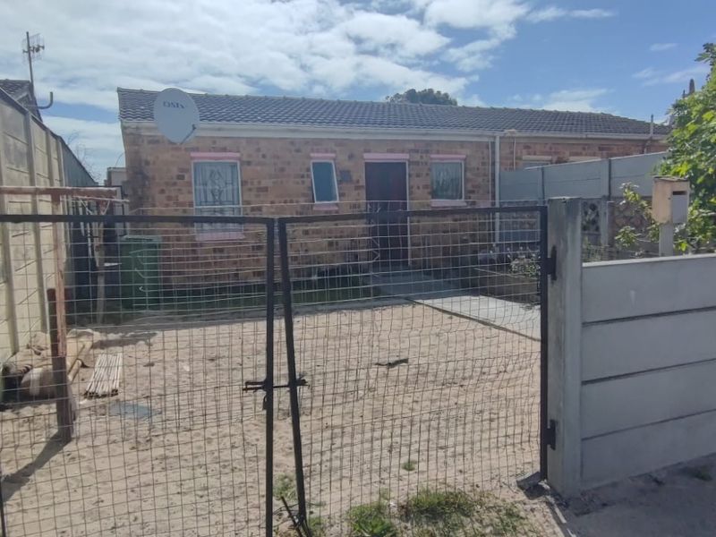 2 Bedroom House For Sale In Lentegeur  - Photo 4
