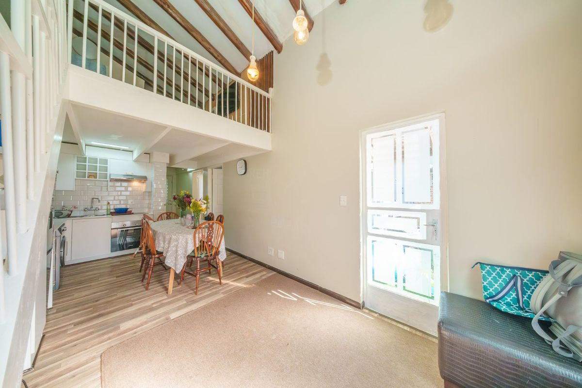 Modern 2-Bedroom Loft Unit in Secure Lifestyle Complex - Photo 3