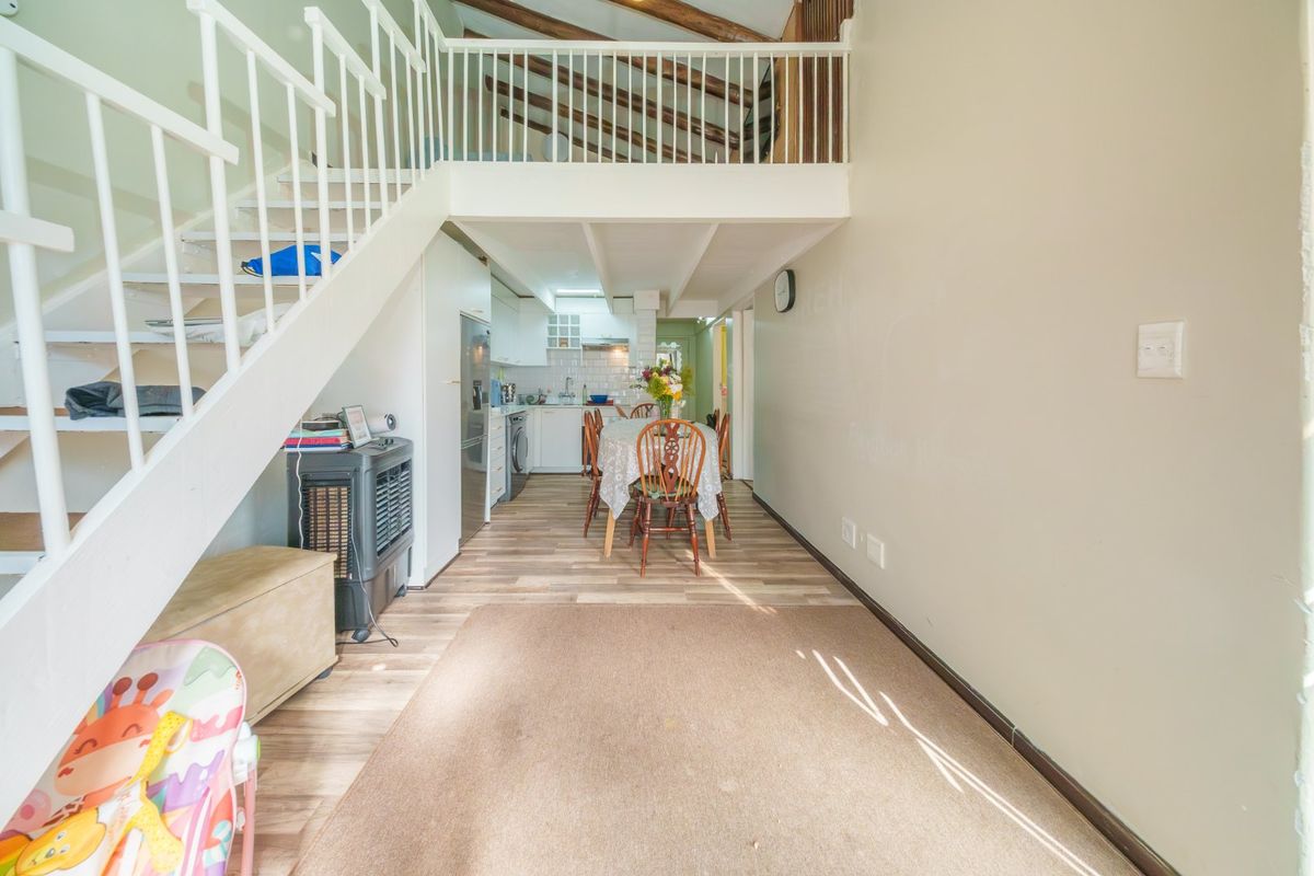 Modern 2-Bedroom Loft Unit in Secure Lifestyle Complex - Photo 4