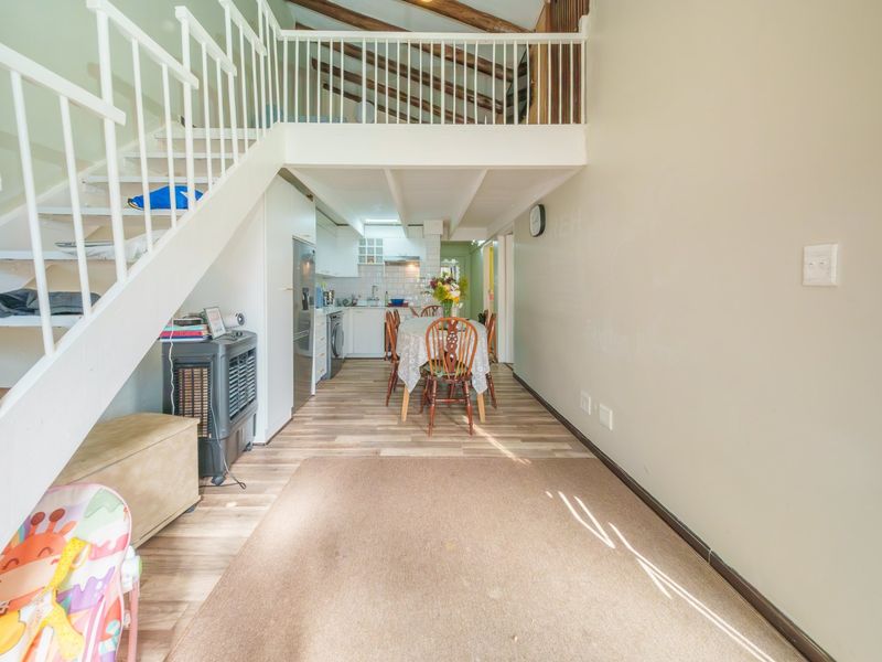 Modern 2-Bedroom Loft Unit in Secure Lifestyle Complex - Photo 4