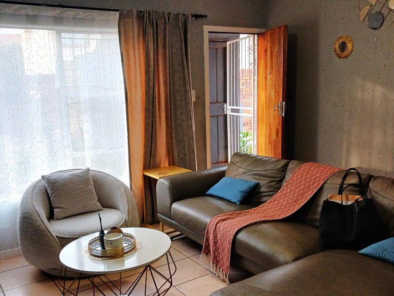 First time Buyer? This is the Perfect Starter Home or Investment Opportunity in Pellissier - Photo 3