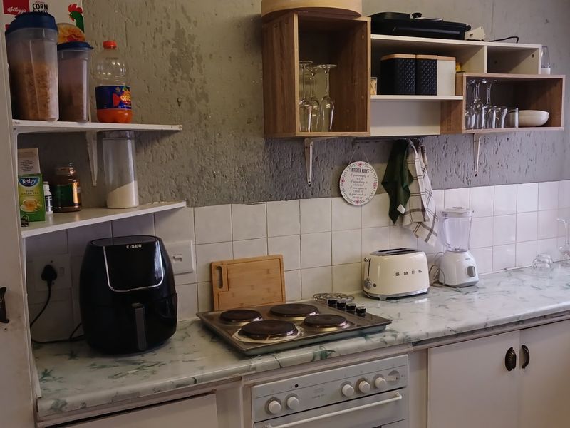 First time Buyer? This is the Perfect Starter Home or Investment Opportunity in Pellissier - Photo 8