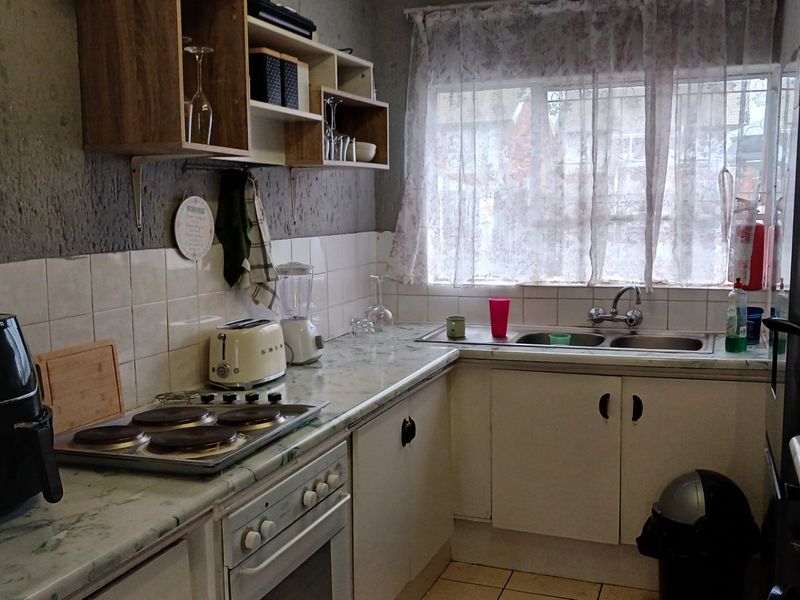 First time Buyer? This is the Perfect Starter Home or Investment Opportunity in Pellissier - Photo 6
