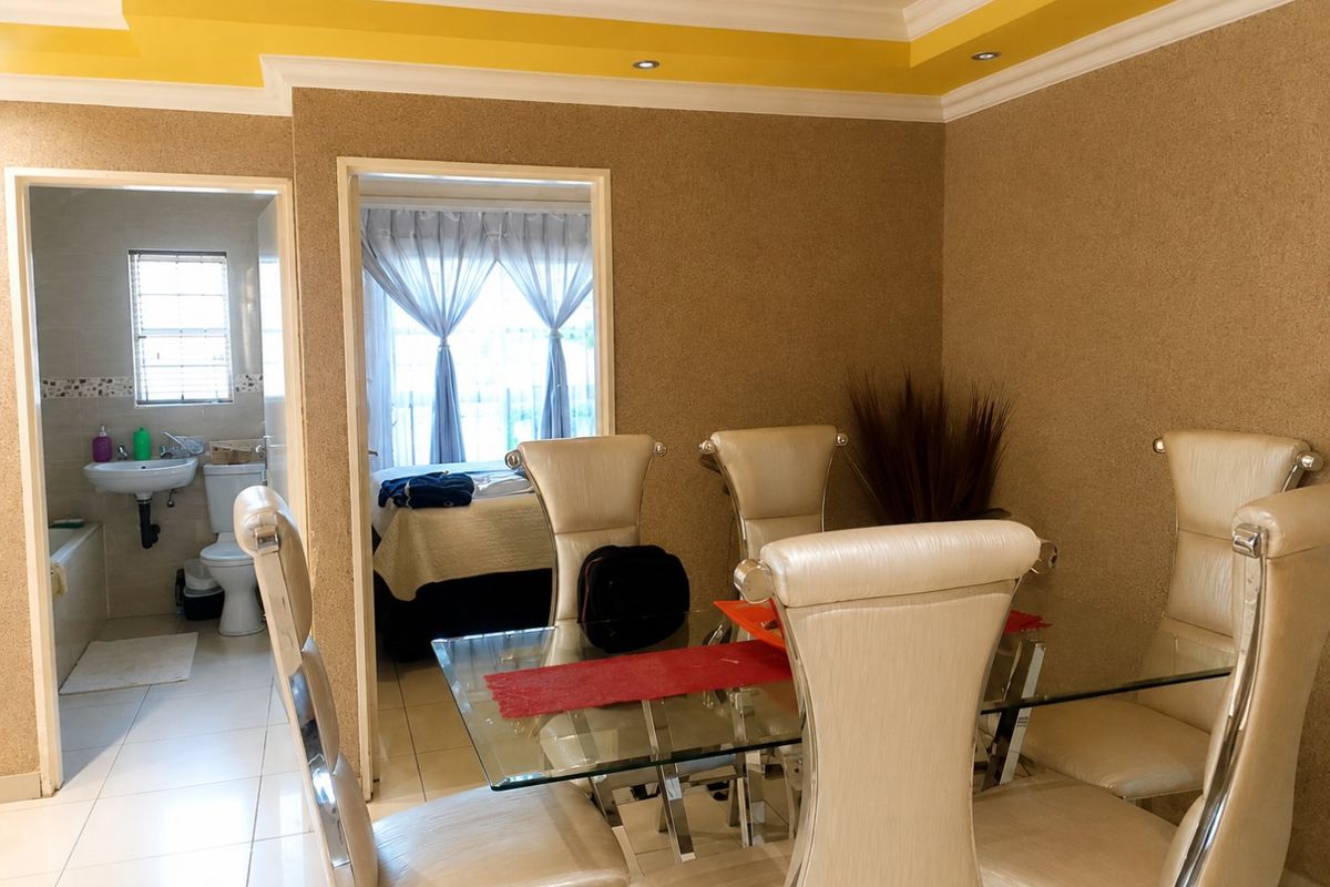 MODERN FAMILY HOME FOR SALE IN WINDMILL PARK - Photo 3