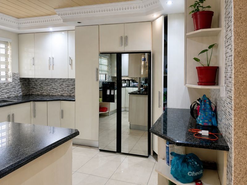 MODERN FAMILY HOME FOR SALE IN WINDMILL PARK - Photo 8
