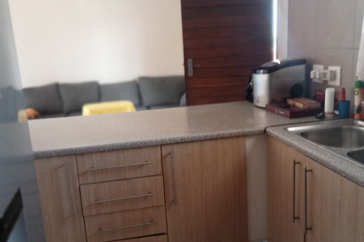Stunning Two Bedroom Apartment For Sale - Photo 5