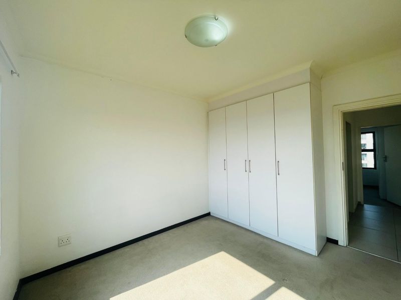 Modern Top Floor Living with Stunning Views at The West End, Carlswald - Photo 7