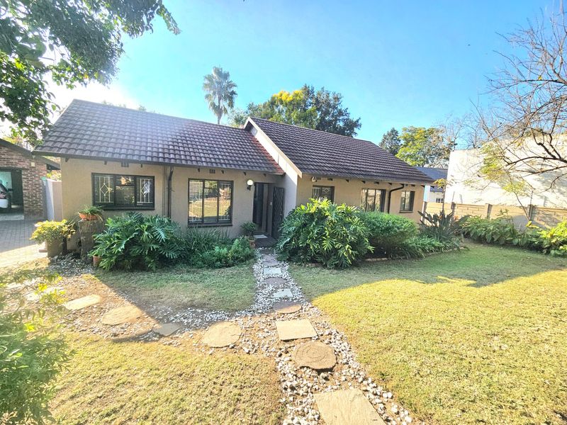 3 Bedroom House with Full Solar System, Backup Water & Pool - Photo 4