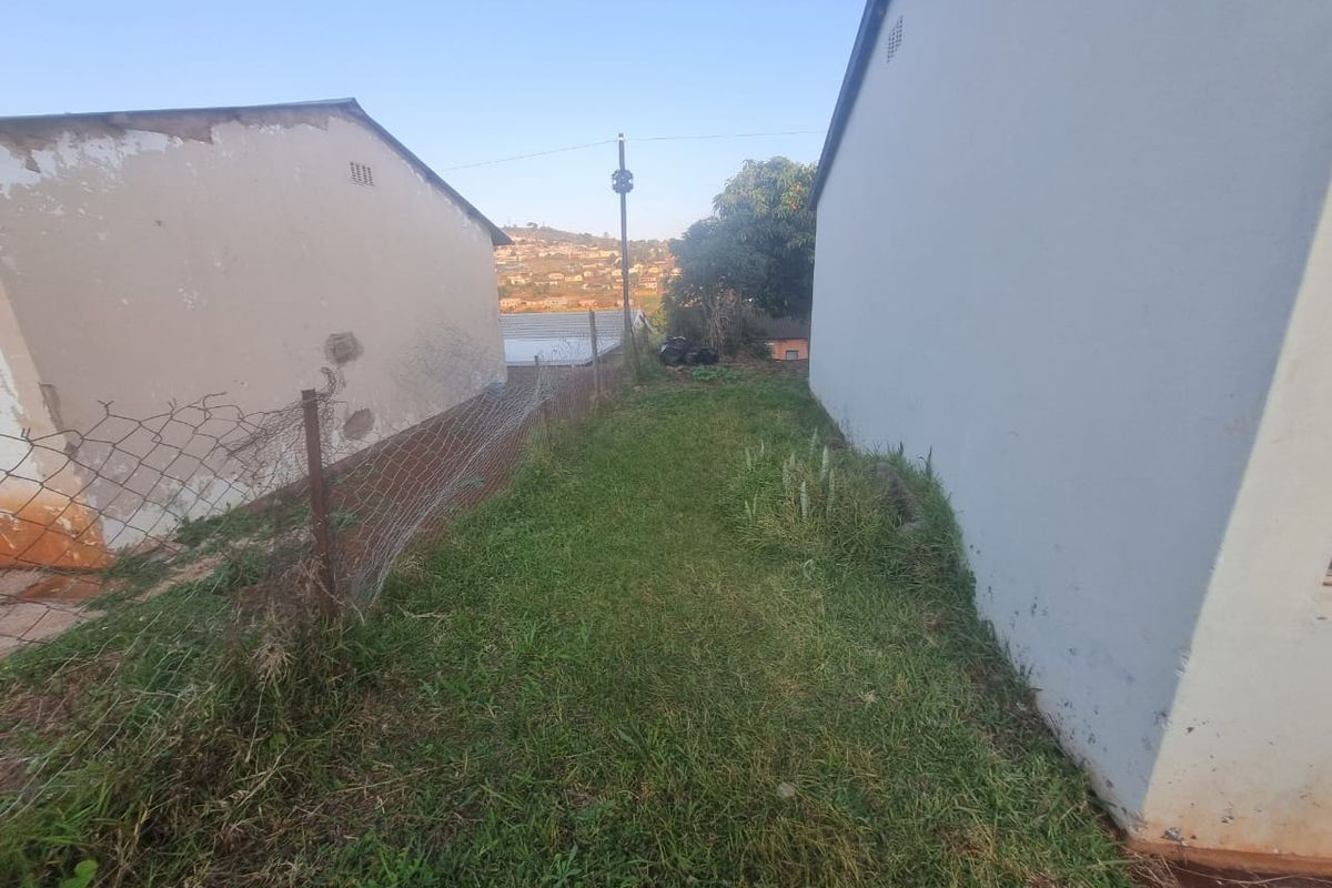 Unlock the Potential – Affordable 3-Bedroom Fixer-Upper on 344sqm - Photo 3