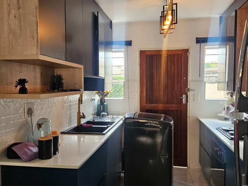 Family-friendly 3-bedroom townhouse - Photo 6