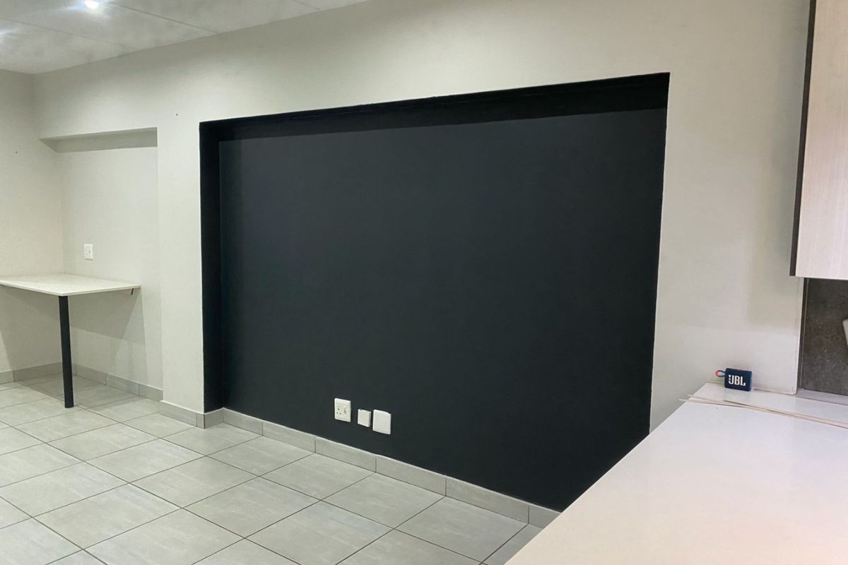 Stylish 2-Bedroom Apartment | Ideal Investment Opportunity - Photo 3