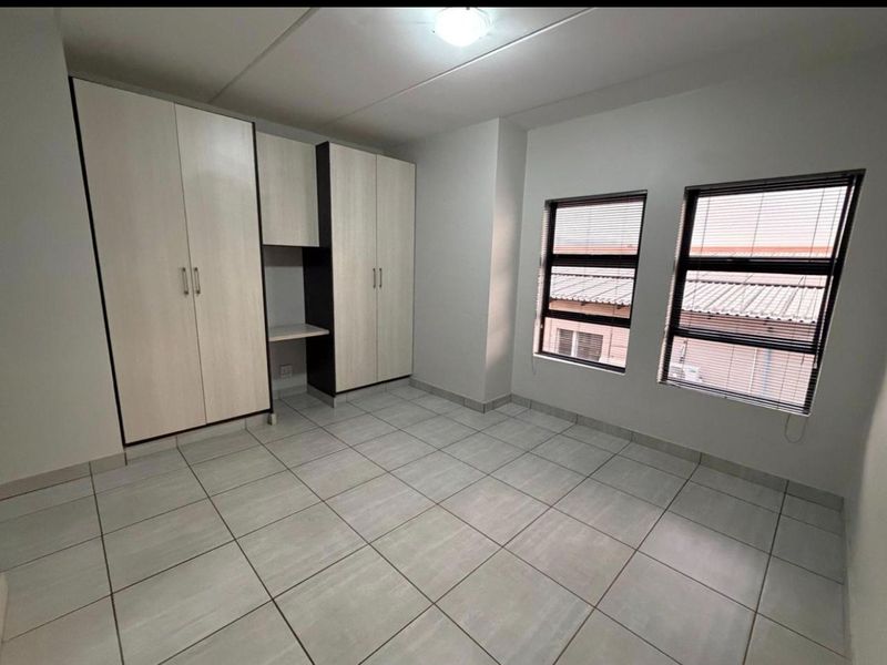 Stylish 2-Bedroom Apartment | Ideal Investment Opportunity - Photo 7
