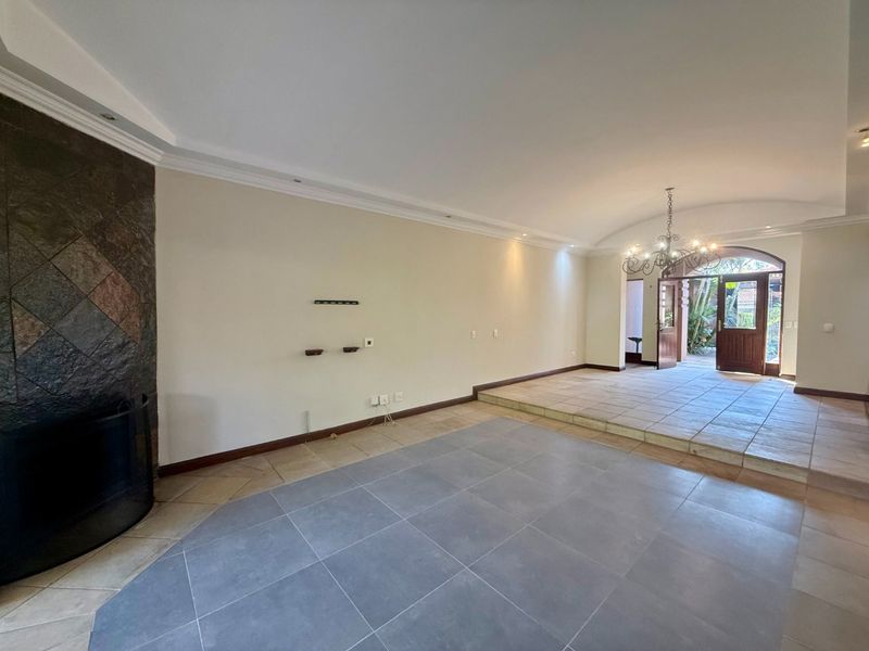 Elegant 4-Bedroom Home with Dam & Golf Course Views | Pecanwood Estate - Photo 4