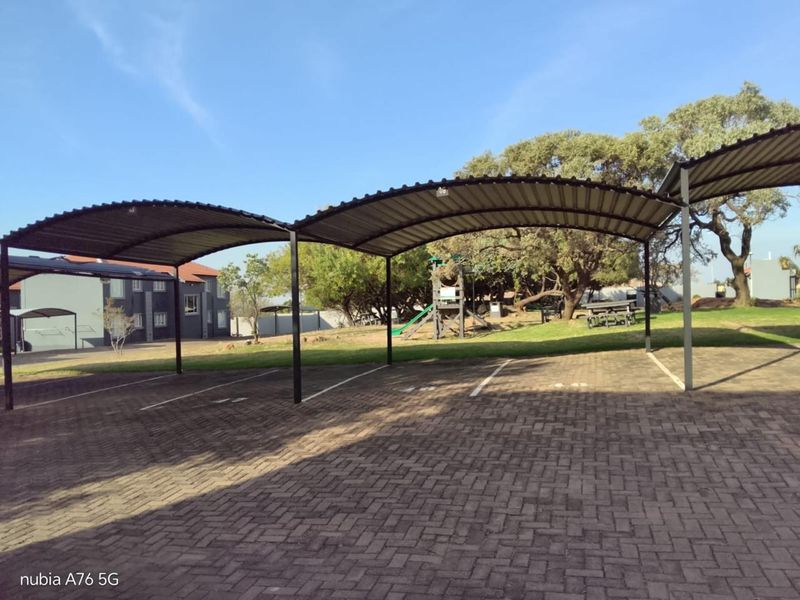 Calling All Investors and First time Buyers ,first floor unit in Northgate - Photo 3