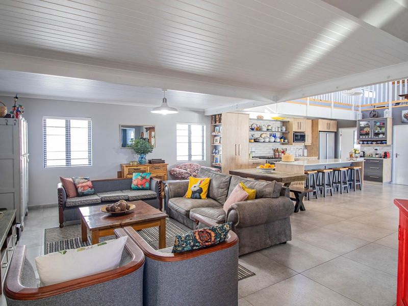 Want to live 100 meters from the beach AND get paid for it? - Photo 2